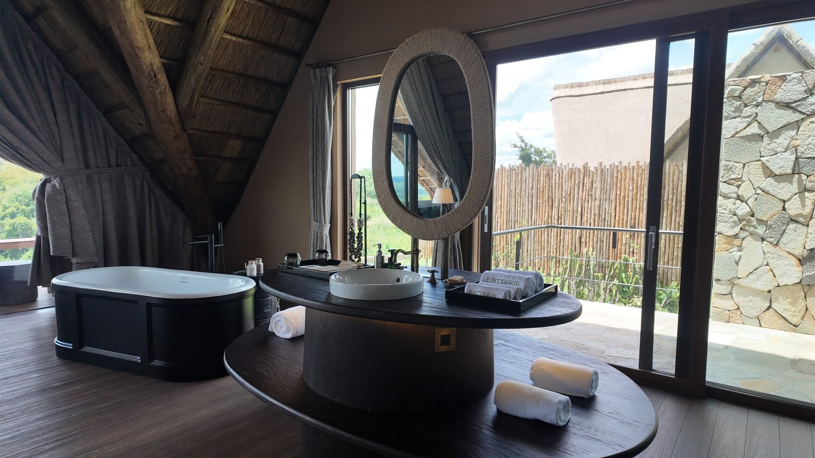Deluxe Cottage lounge at Entikko Safari Lodge